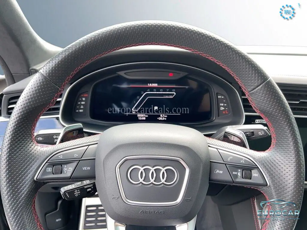 Audi RSQ8