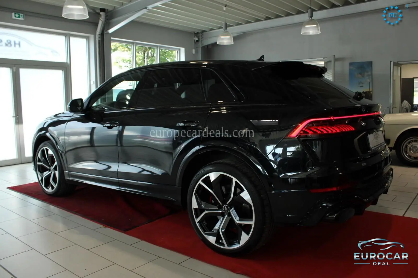 Audi RSQ8