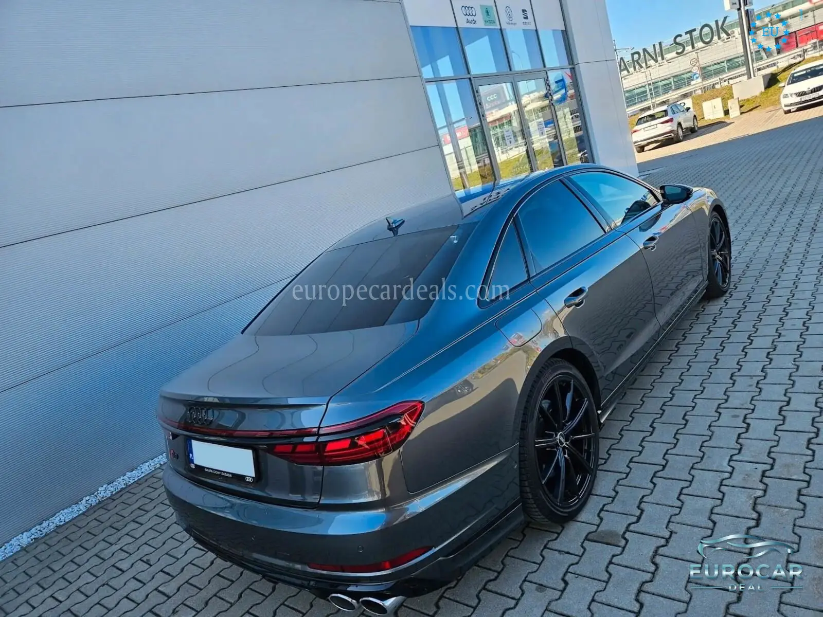 Audi S8