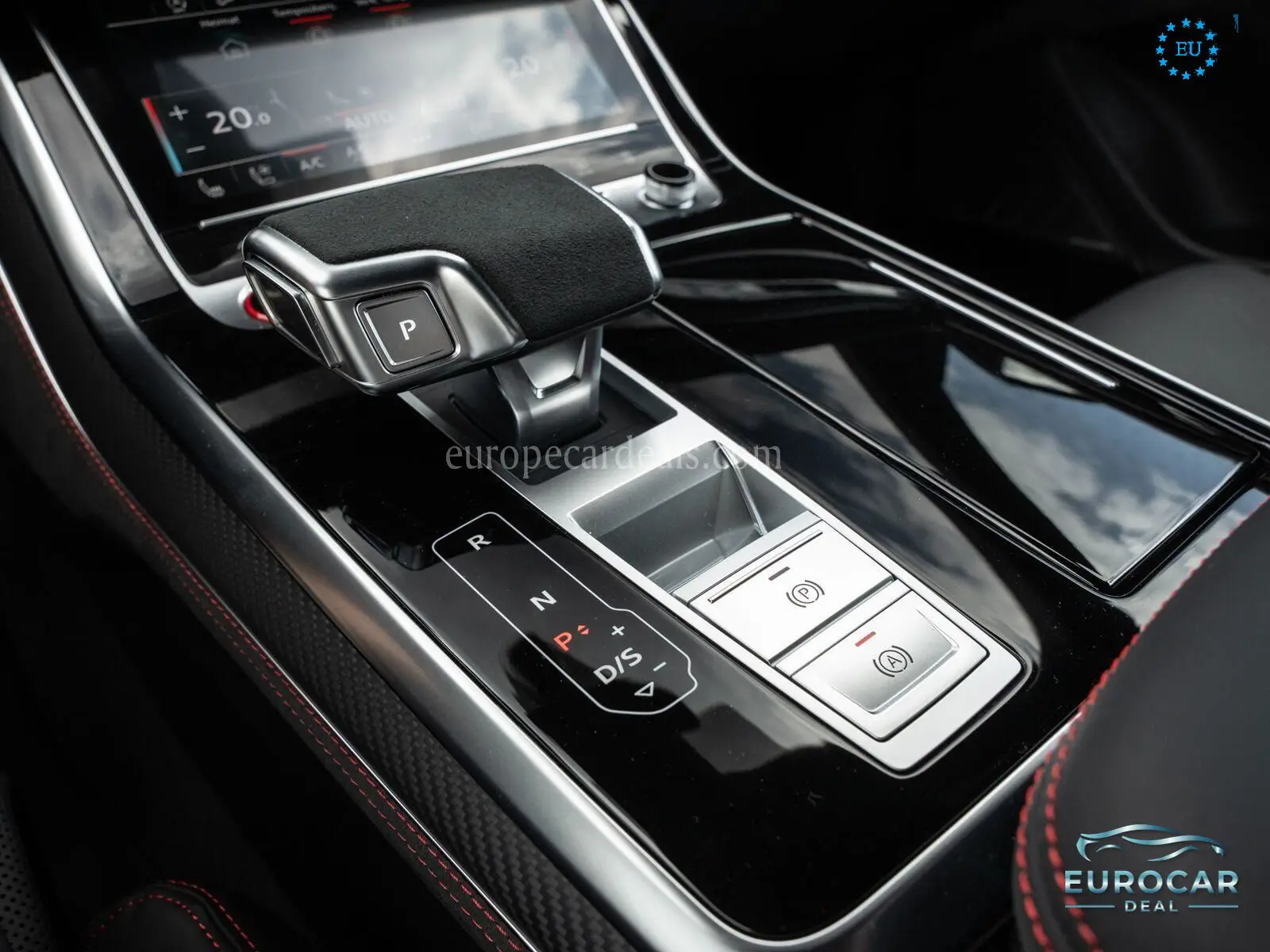 Audi RSQ8