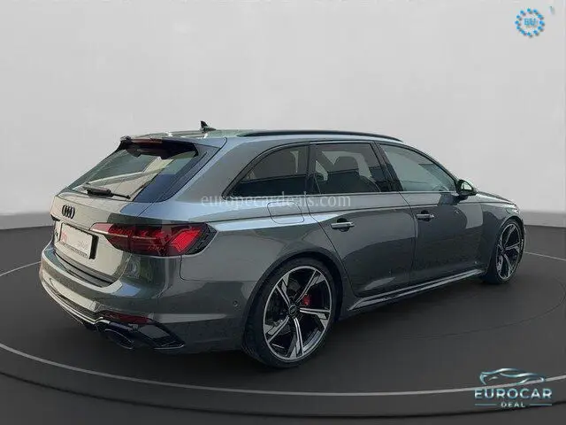 Audi RS4