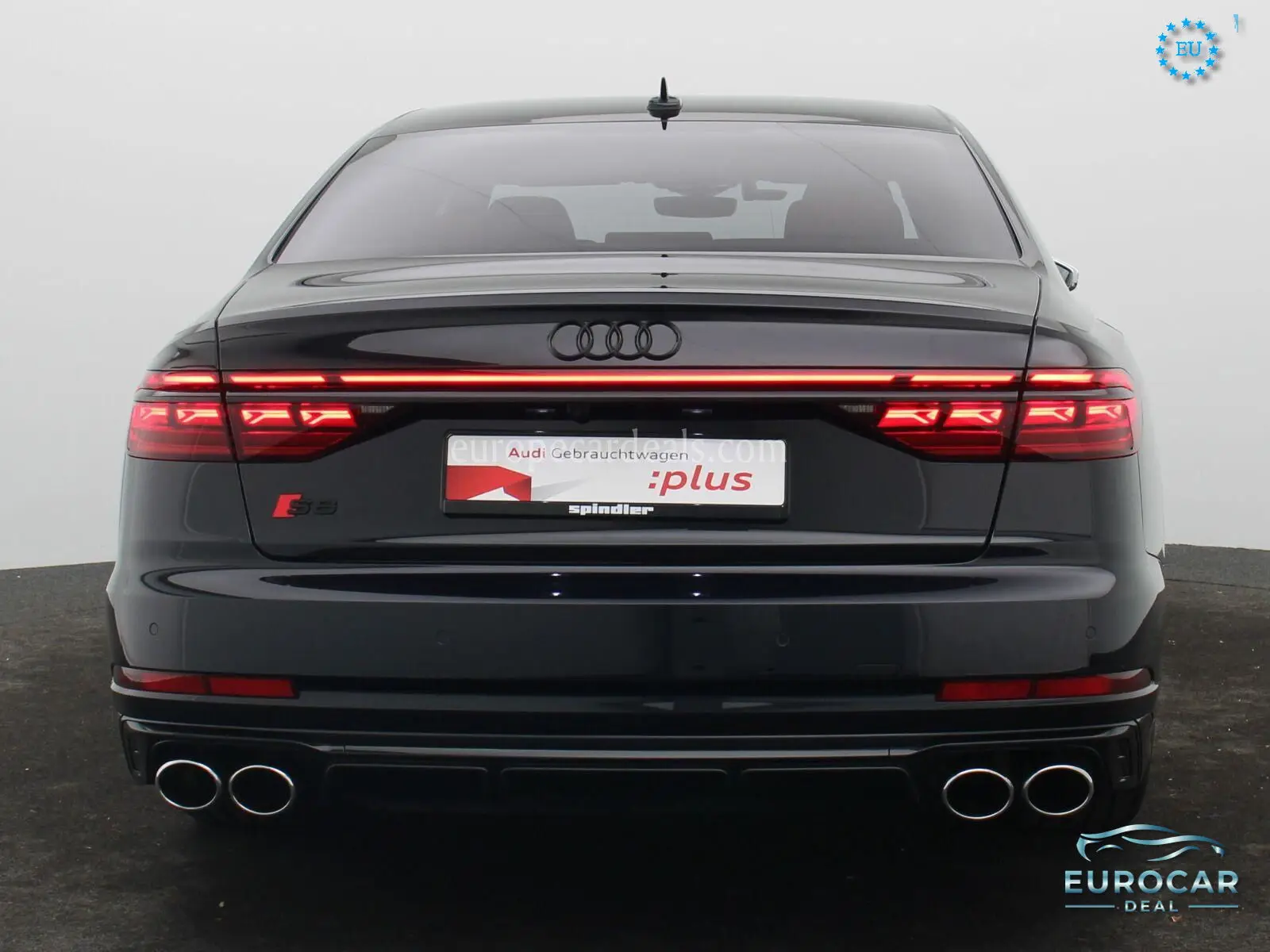 Audi S8
