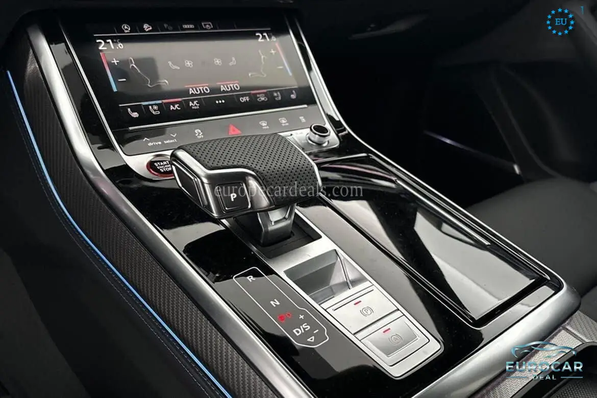Audi RSQ8