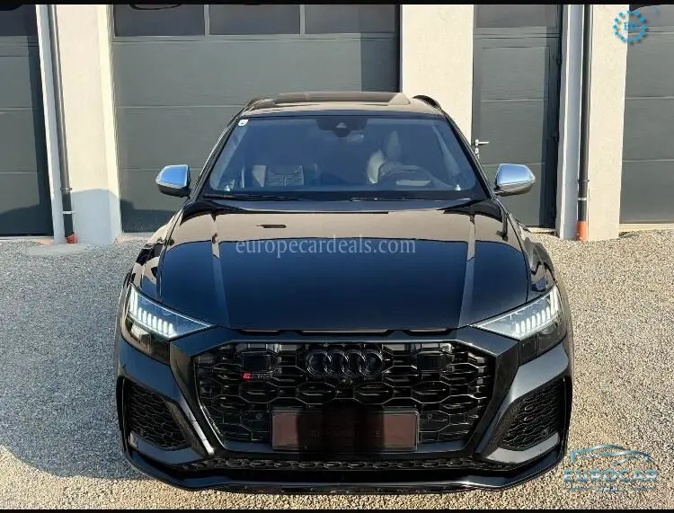 Audi RSQ8