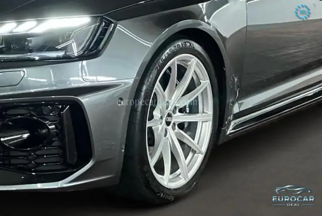Audi RS4