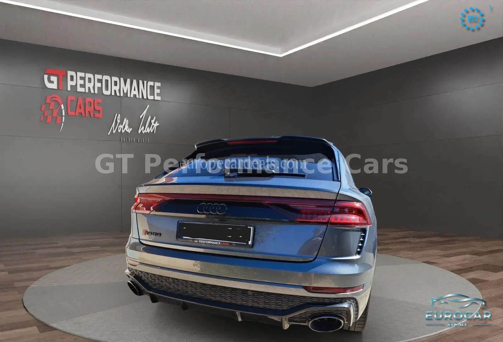 Audi RSQ8