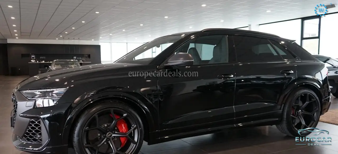 Audi RSQ8