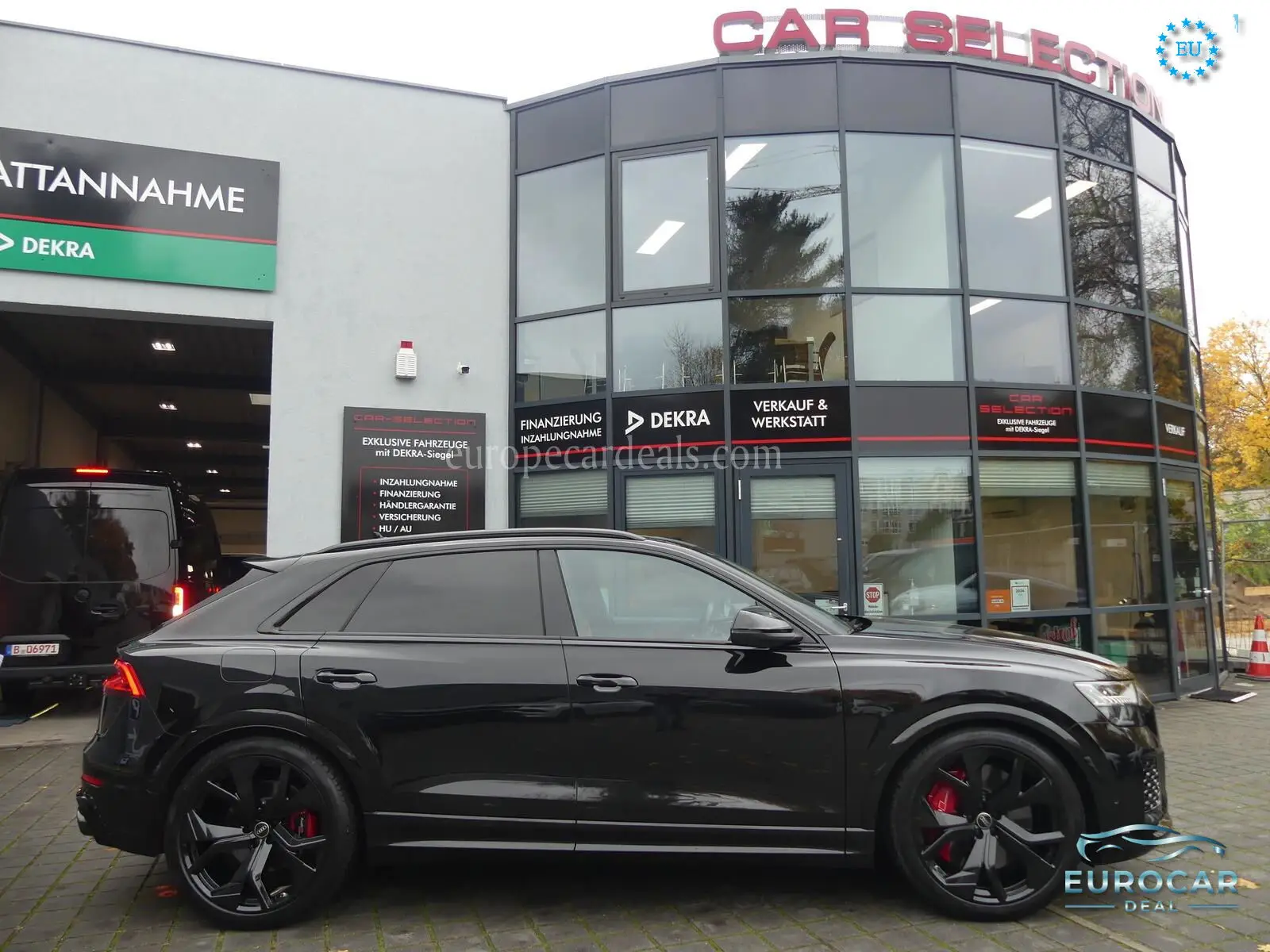 Audi RSQ8