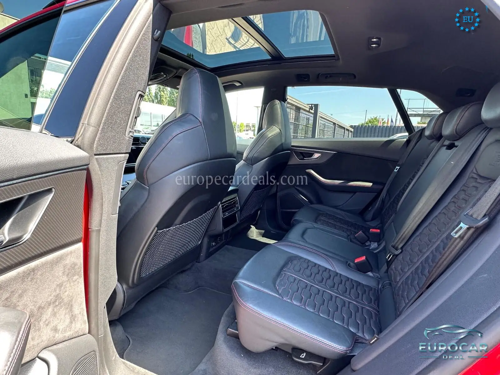 Audi RSQ8