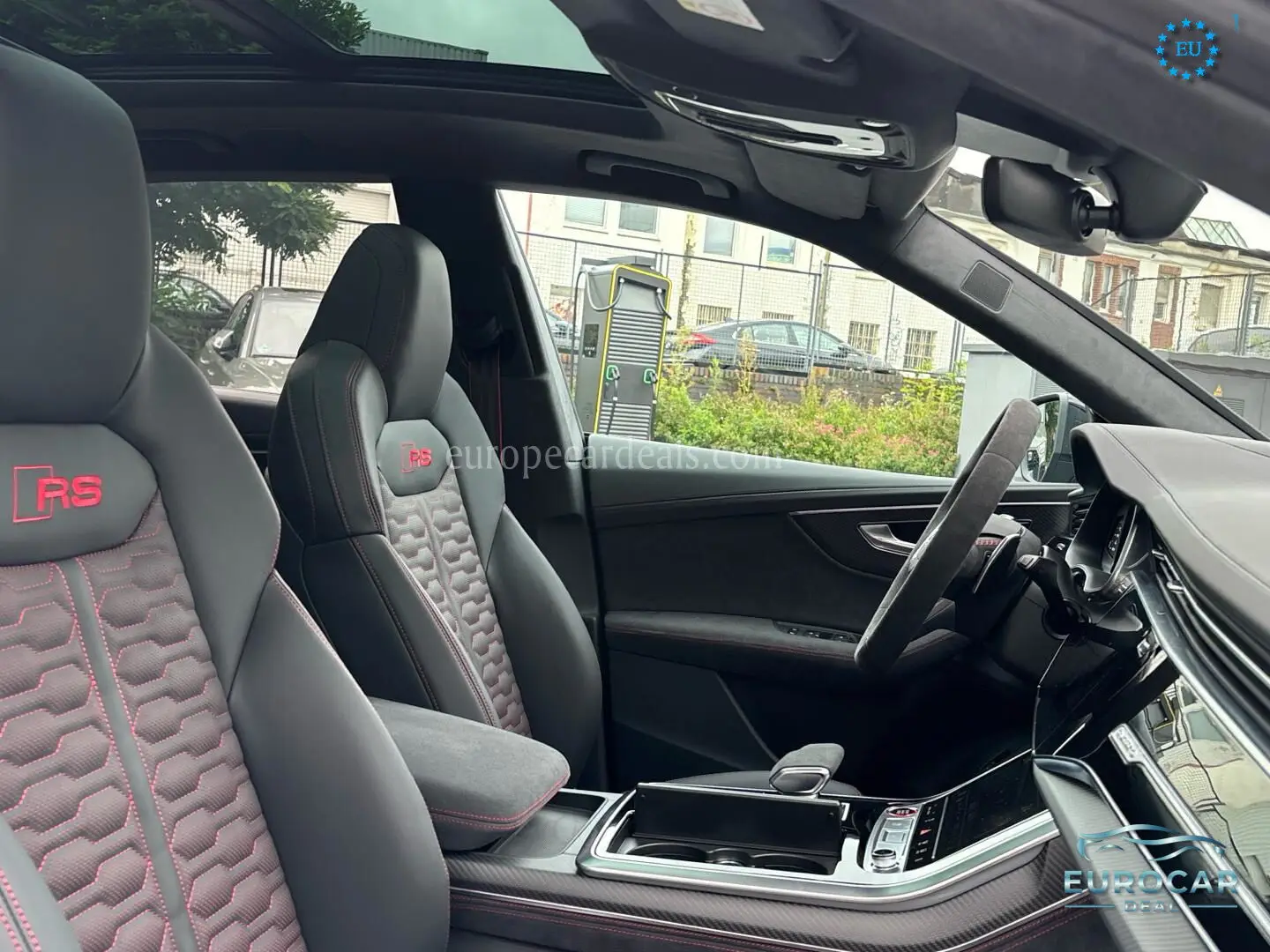 Audi RSQ8