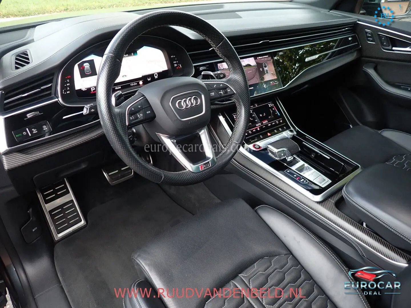 Audi RSQ8