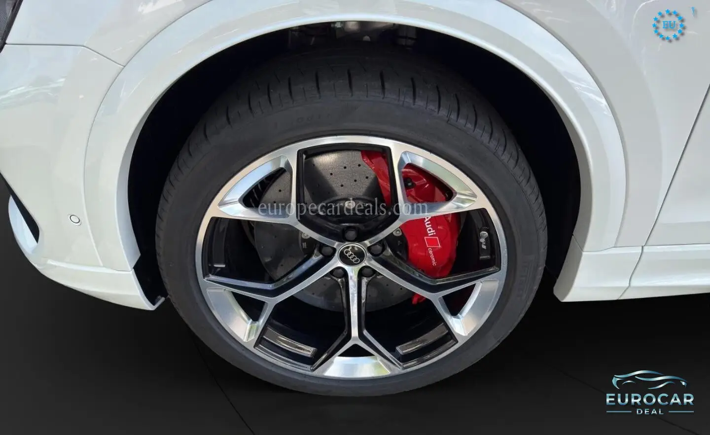 Audi RSQ8