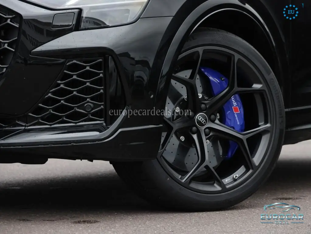 Audi RSQ8
