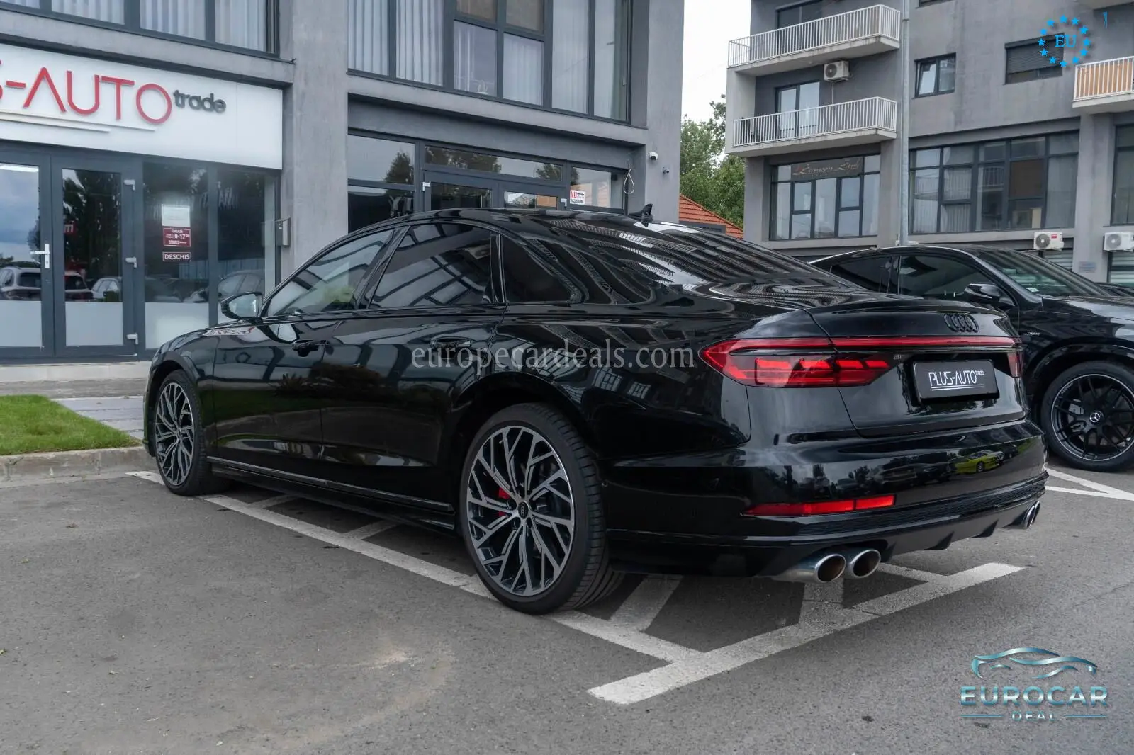 Audi S8