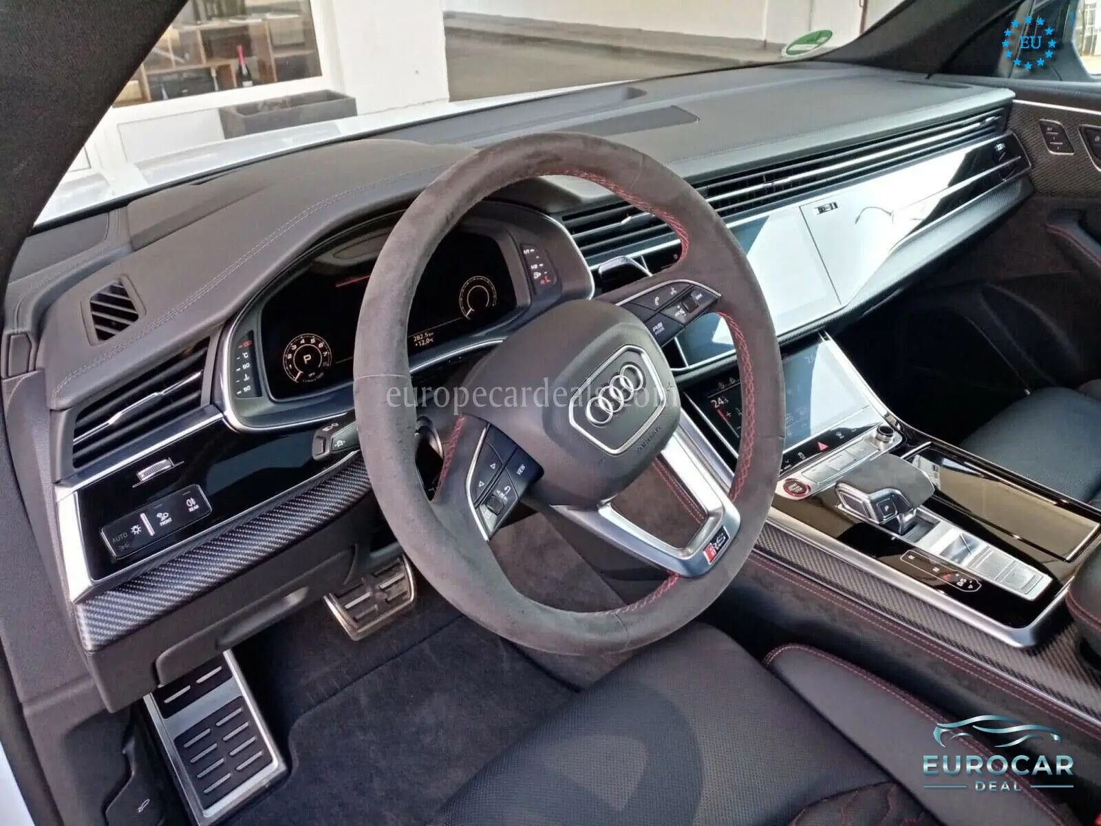 Audi RSQ8
