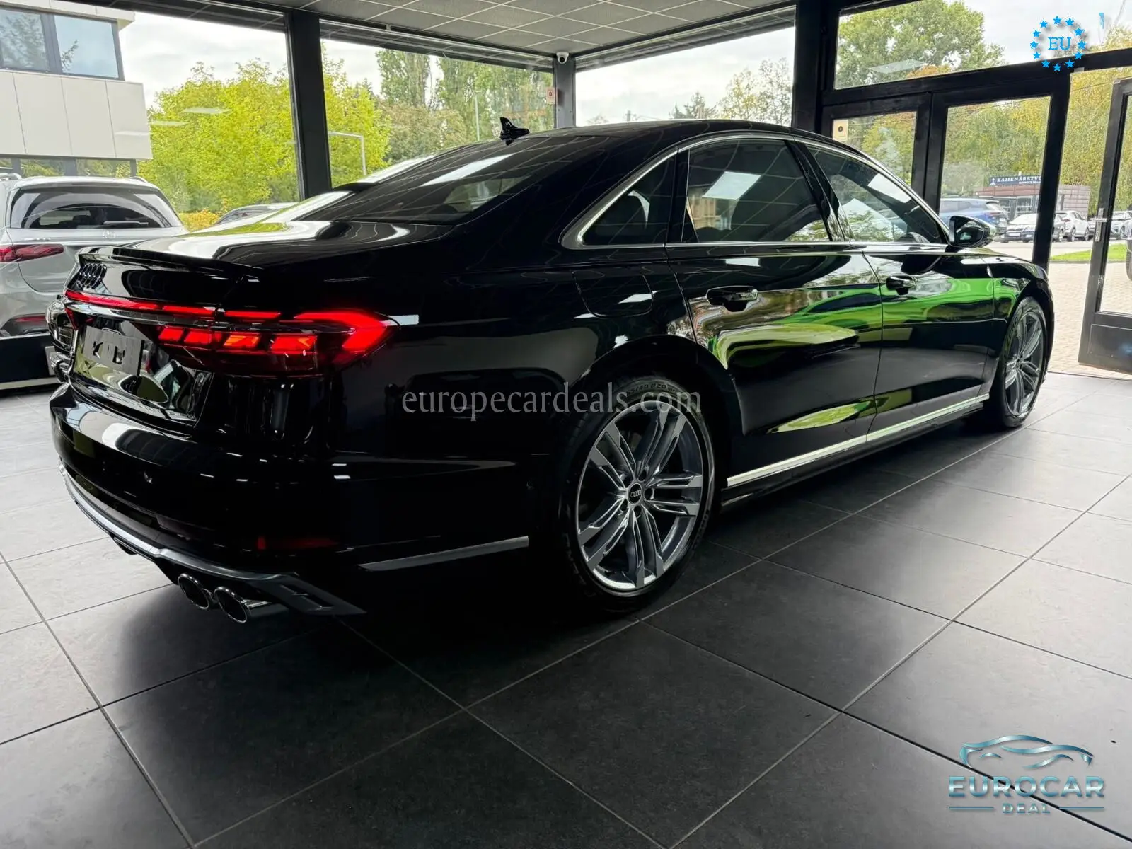 Audi S8