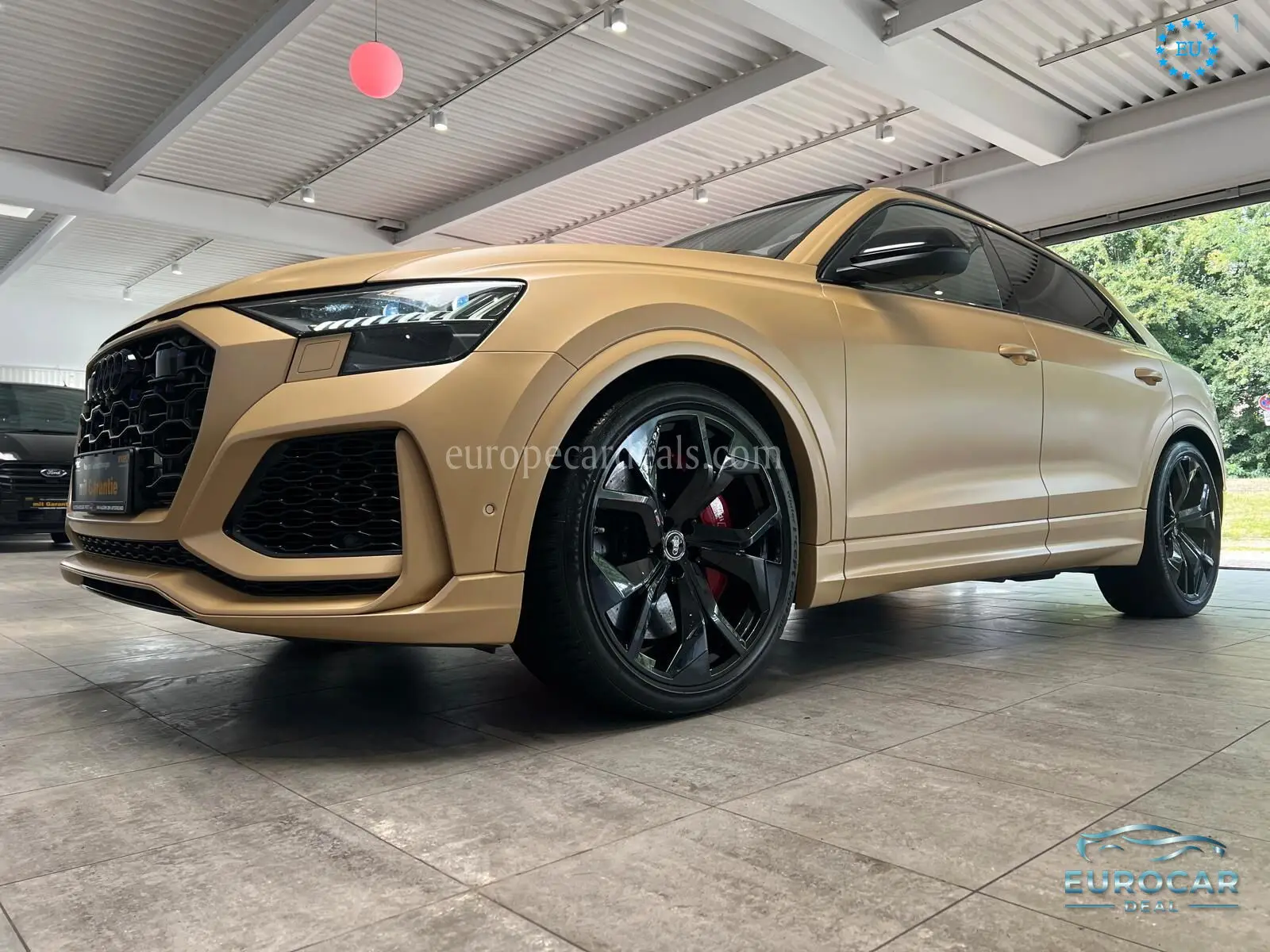 Audi RSQ8