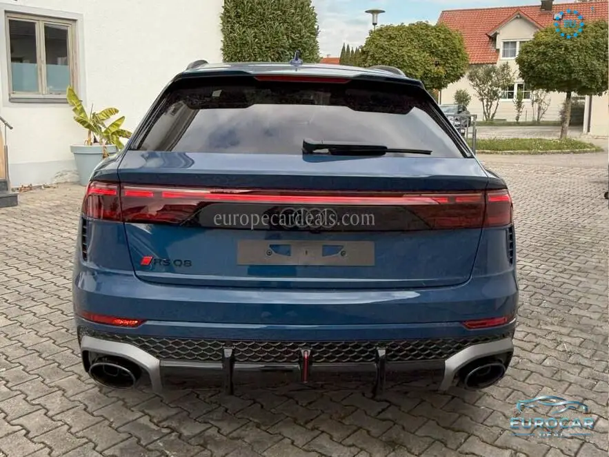 Audi RSQ8