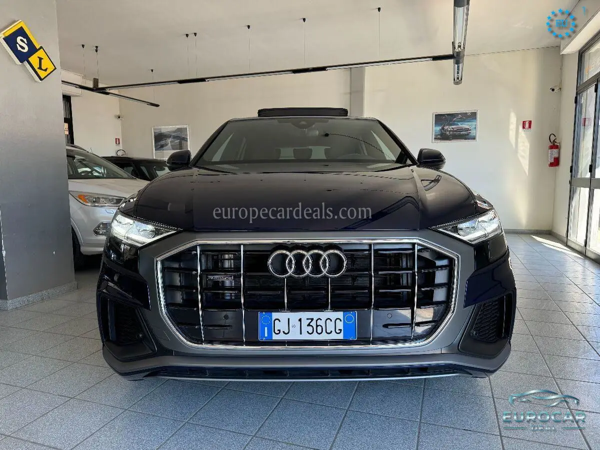 Audi Q8