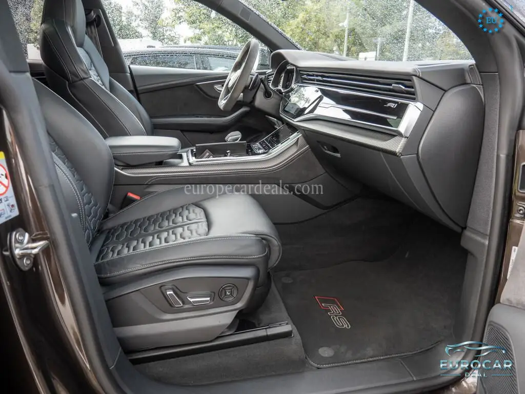 Audi RSQ8