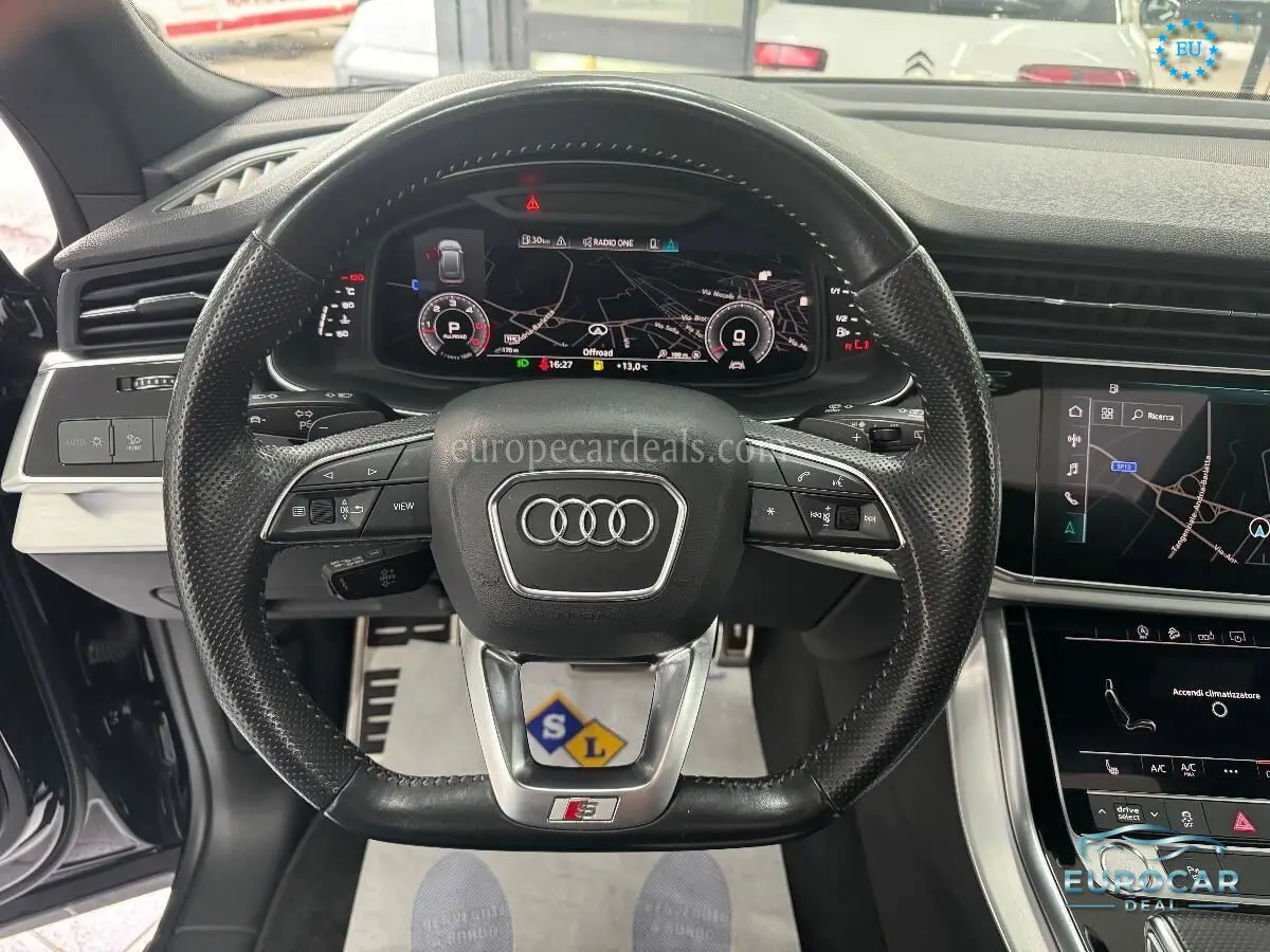 Audi Q8