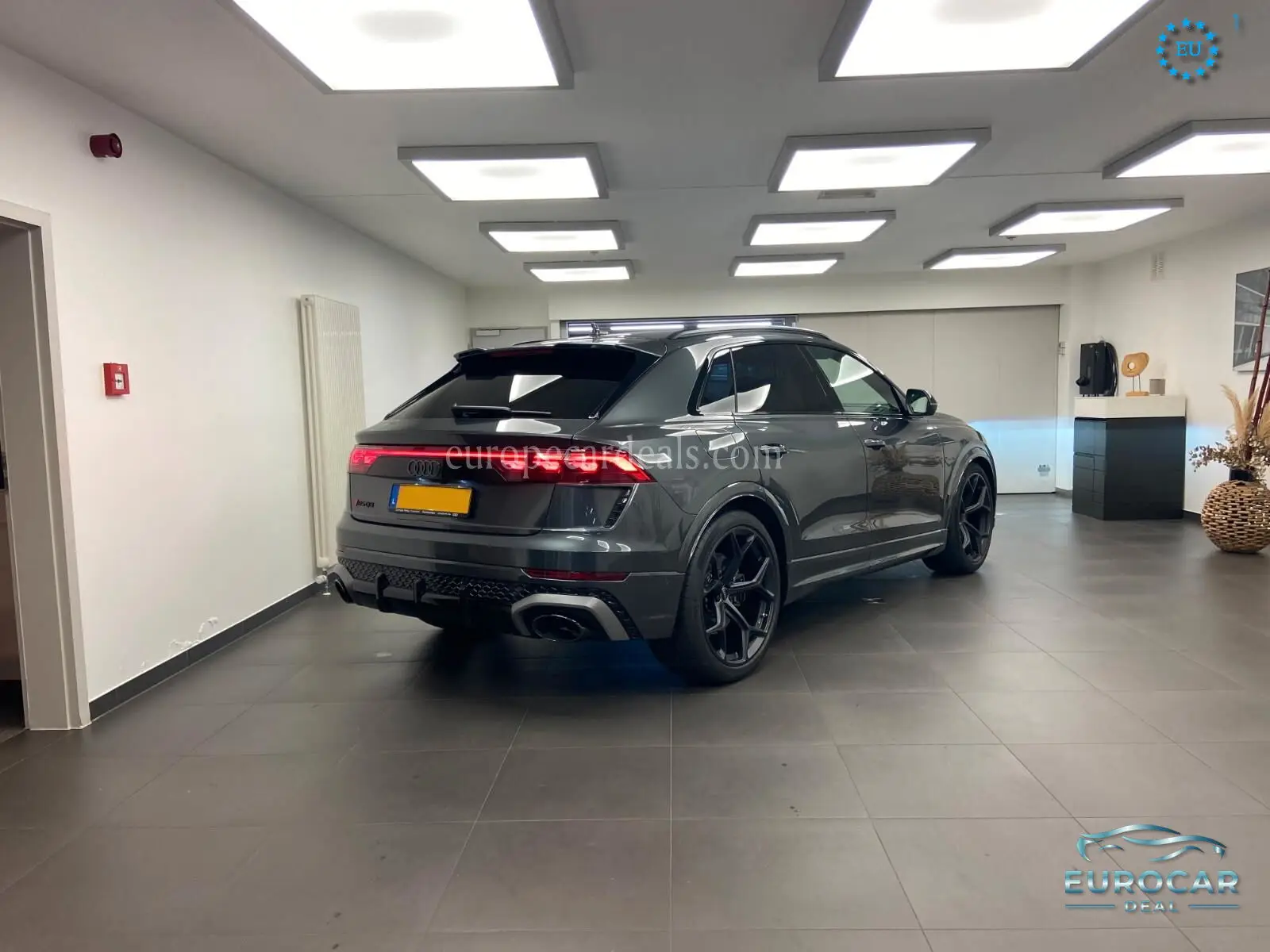 Audi RSQ8