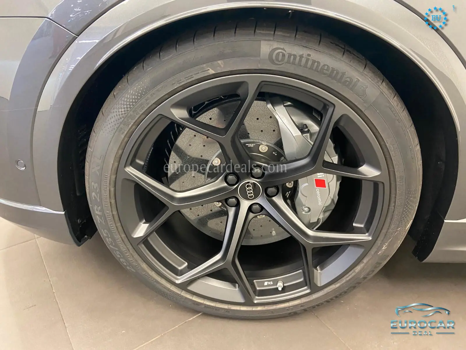 Audi RSQ8