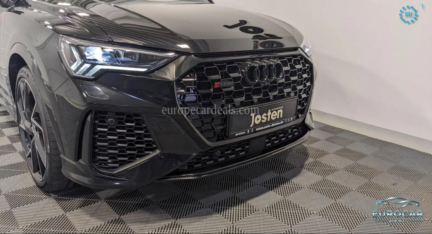 Audi RSQ3