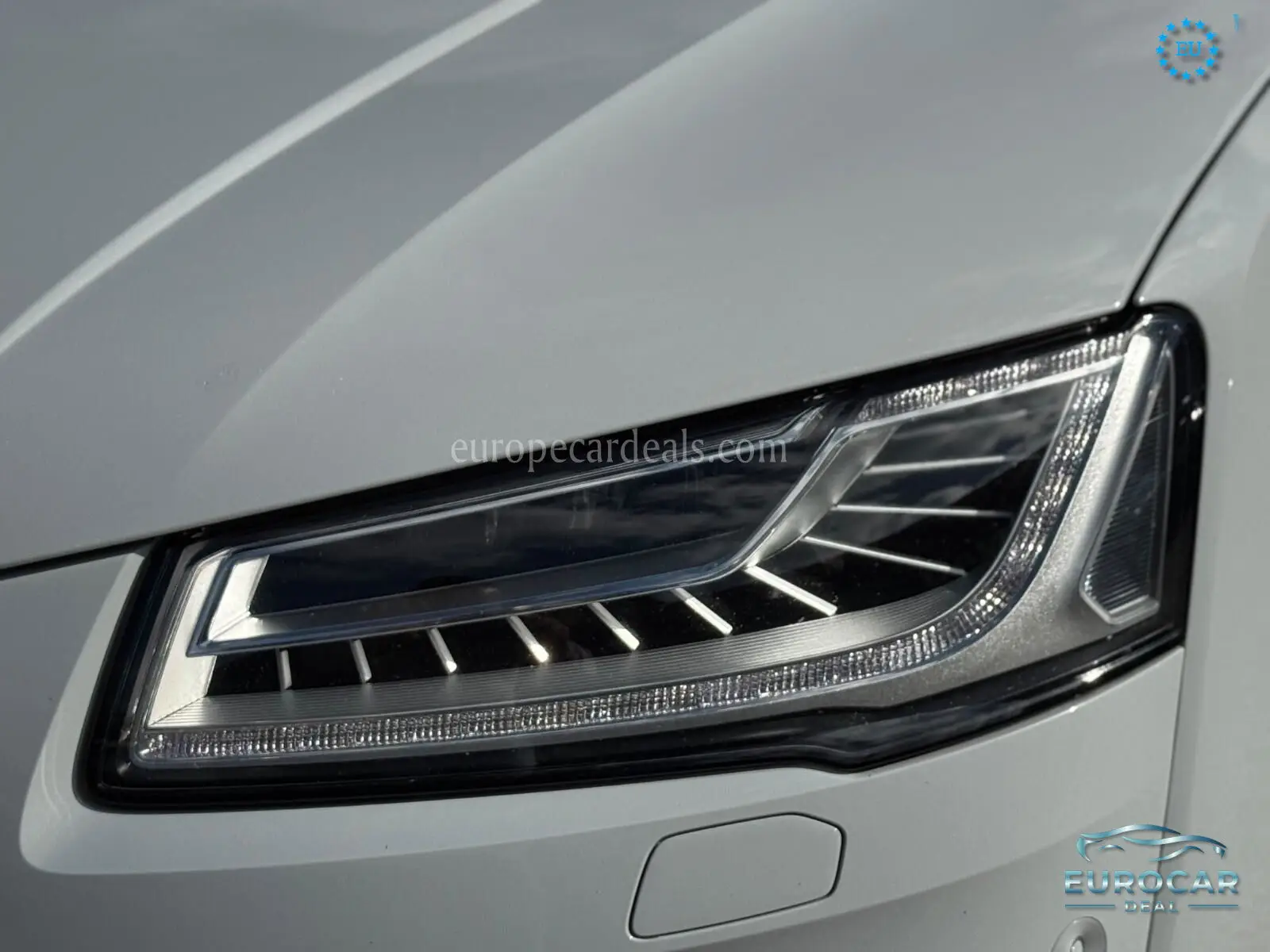 Audi S8