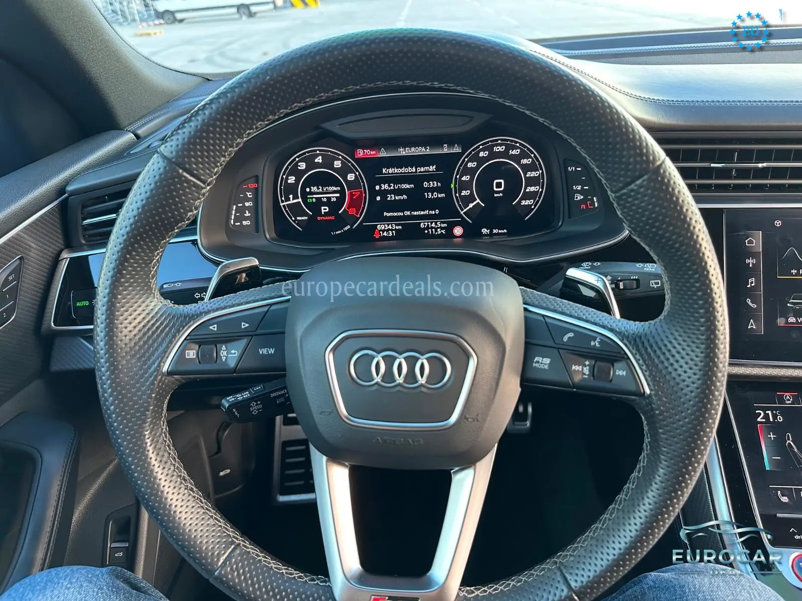 Audi RSQ8