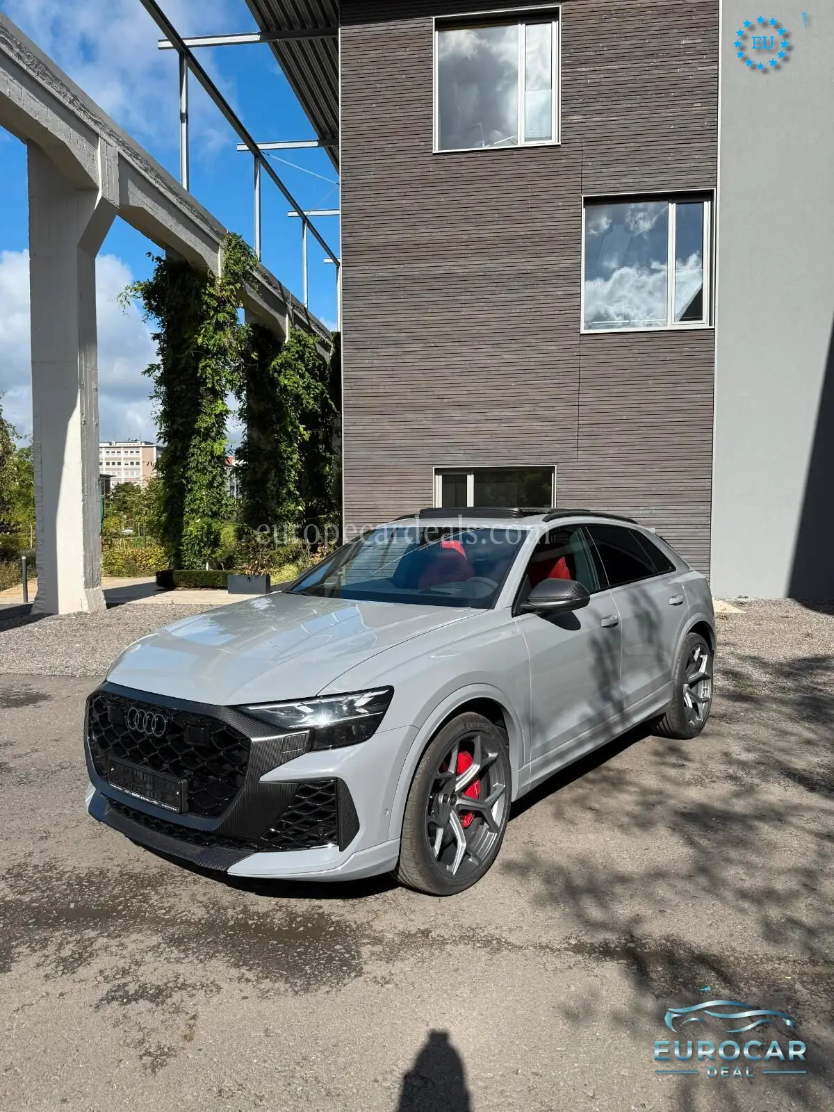 Audi RSQ8
