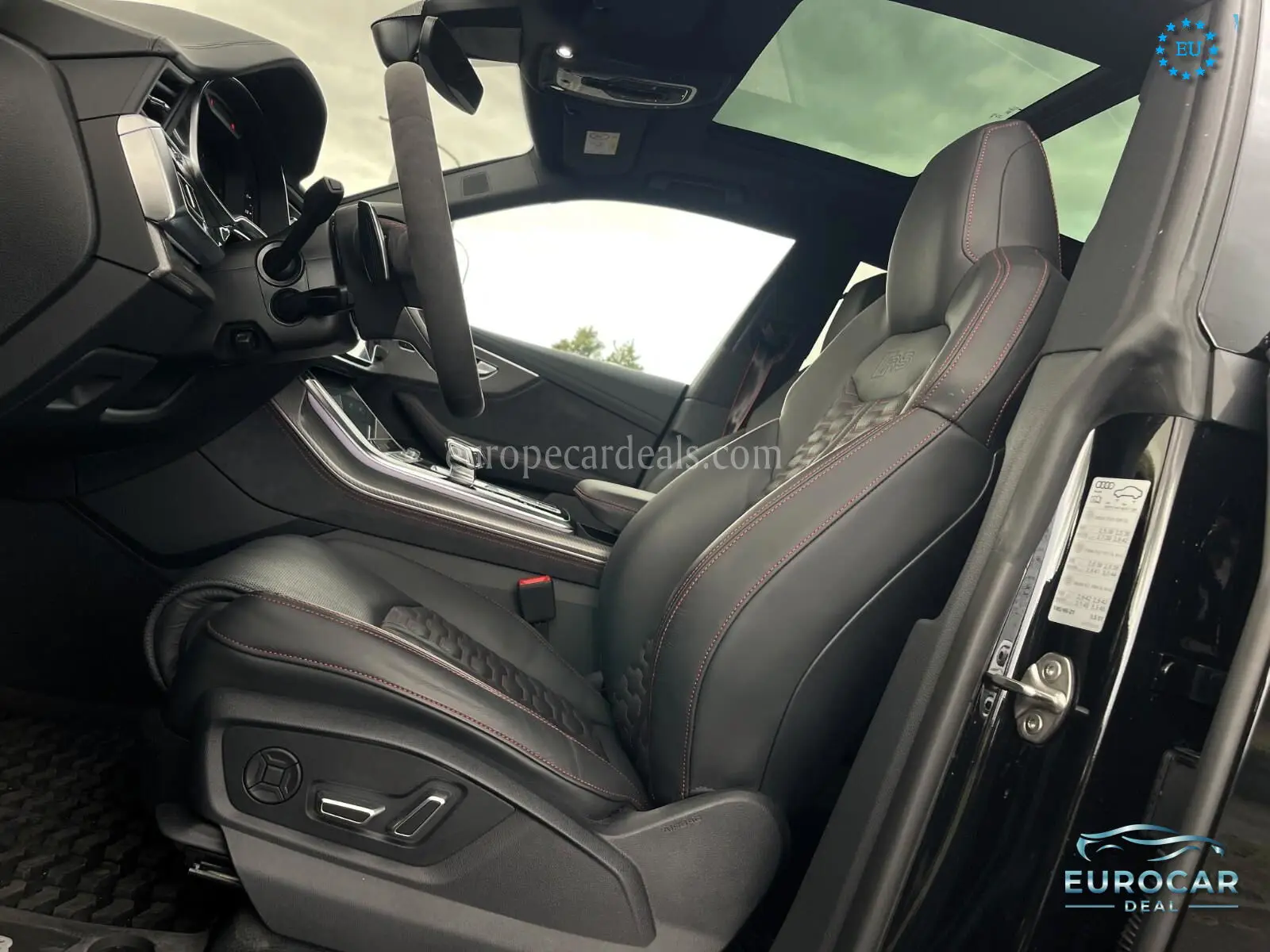 Audi RSQ8