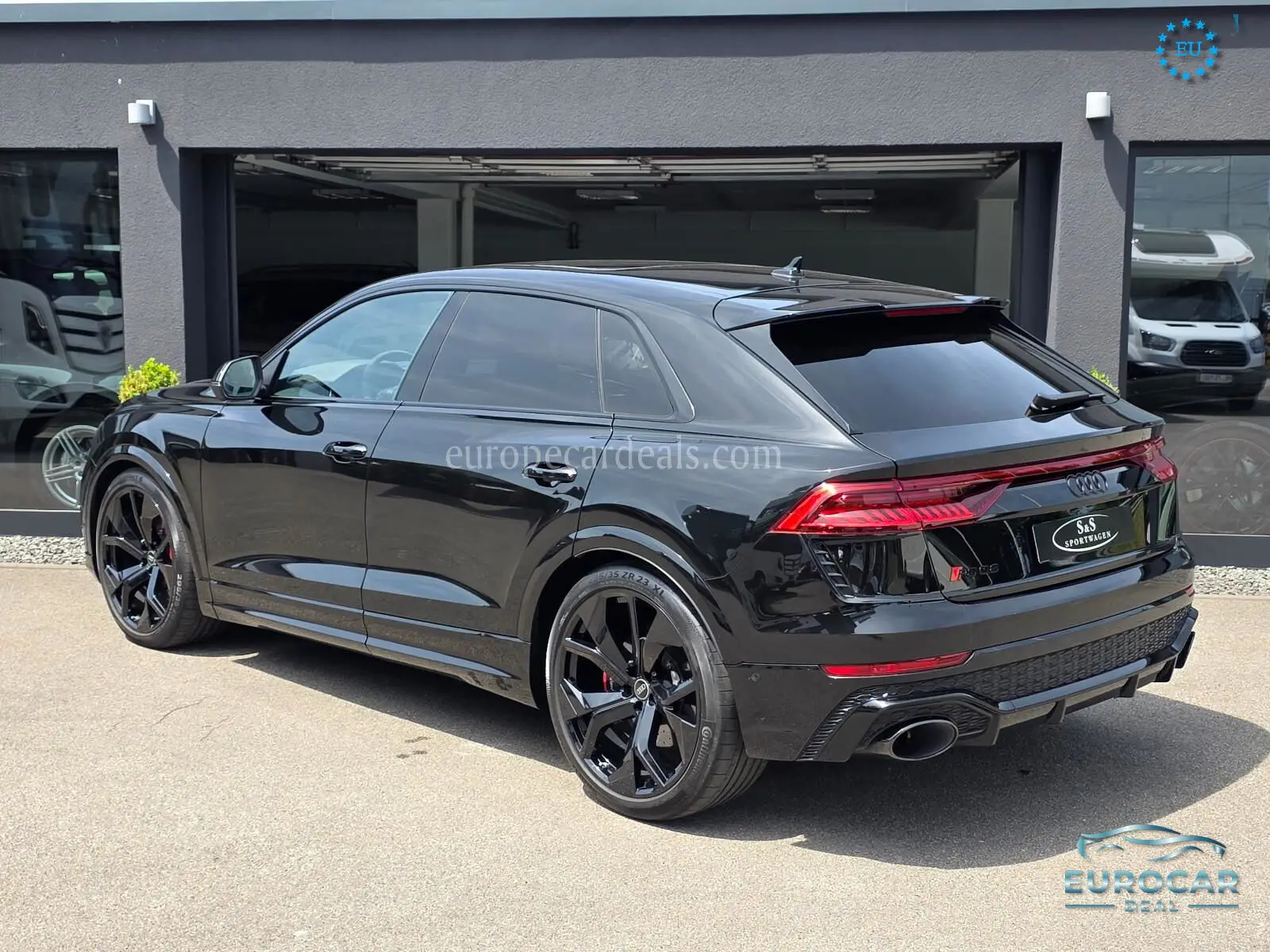 Audi RSQ8