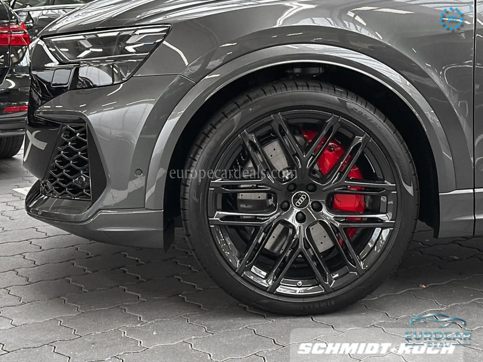 Audi RSQ8