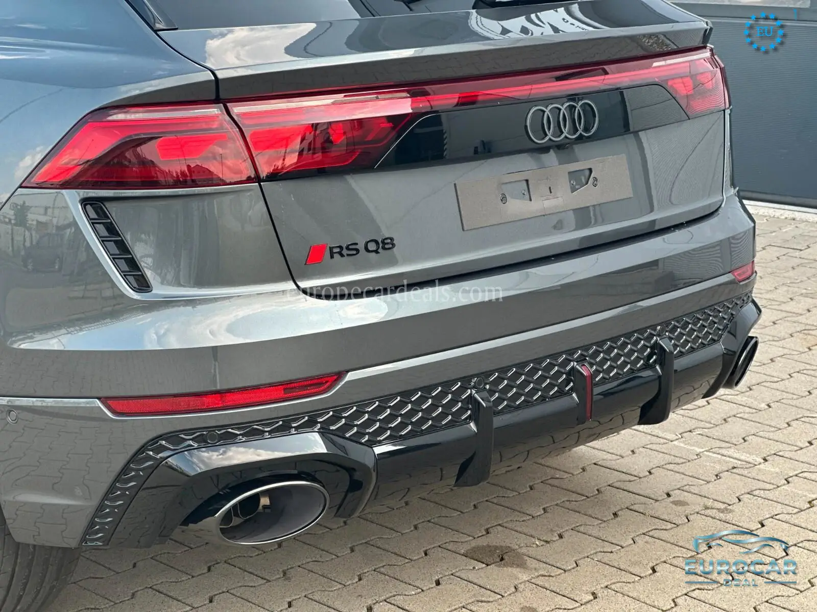 Audi RSQ8
