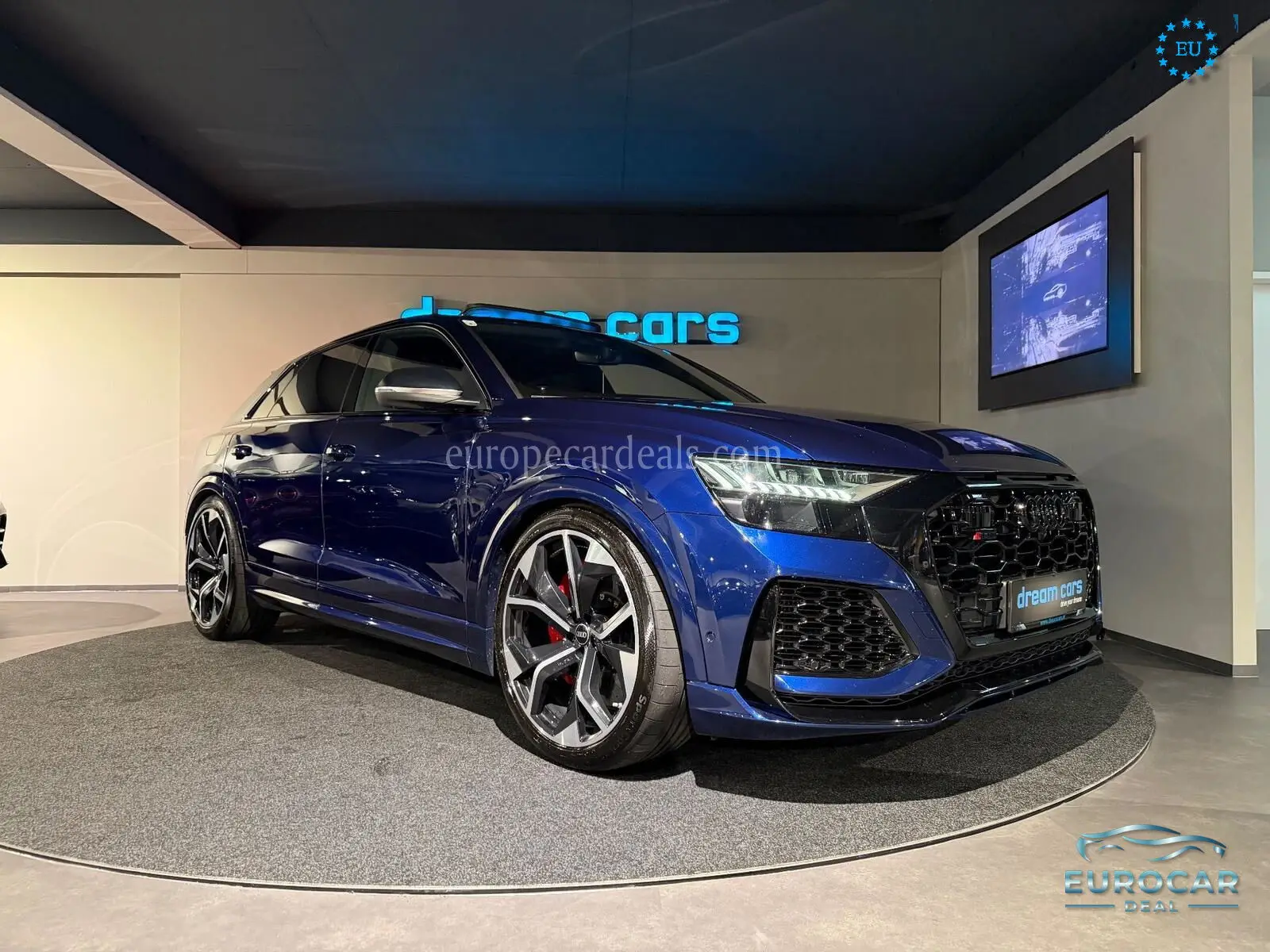 Audi RSQ8
