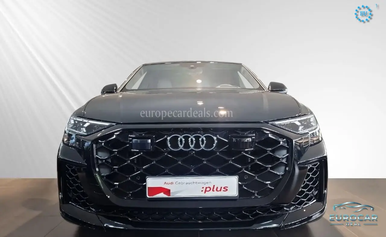 Audi RSQ8