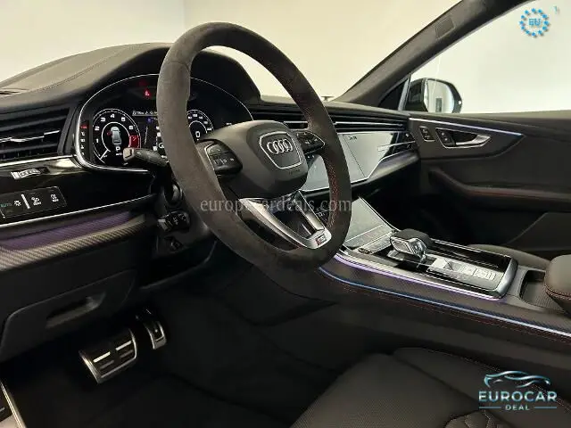 Audi RSQ8