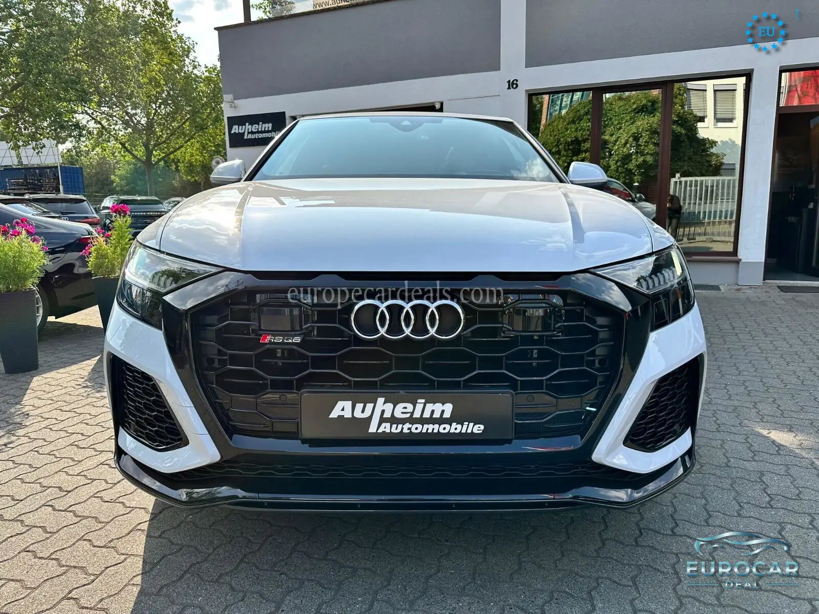 Audi RSQ8