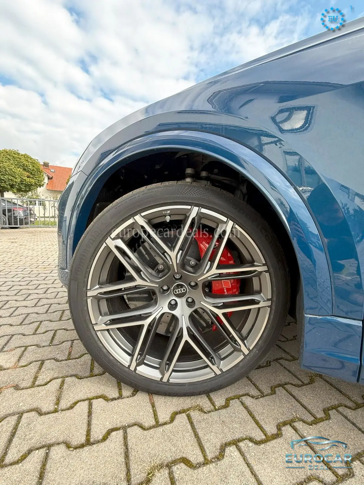 Audi RSQ8