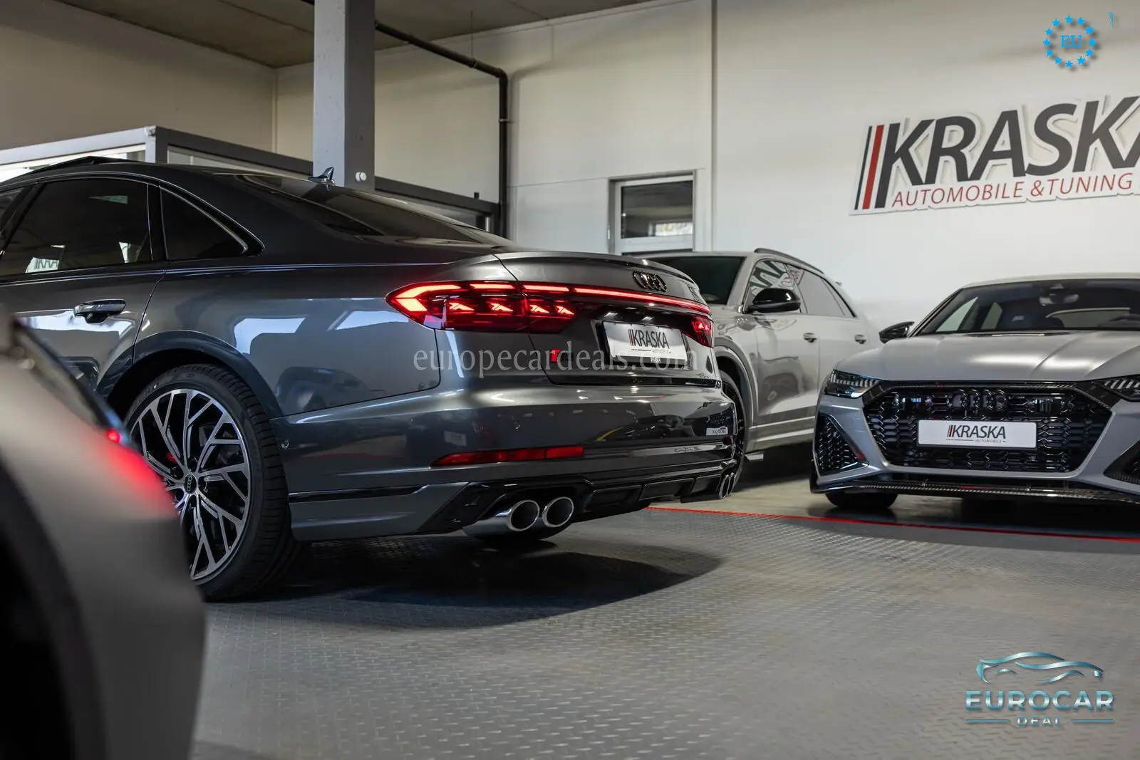 Audi S8