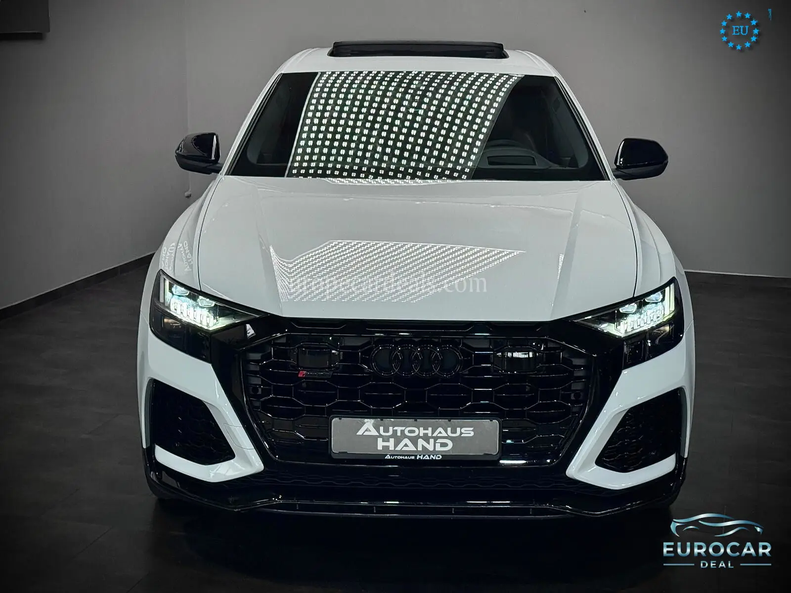 Audi RSQ8