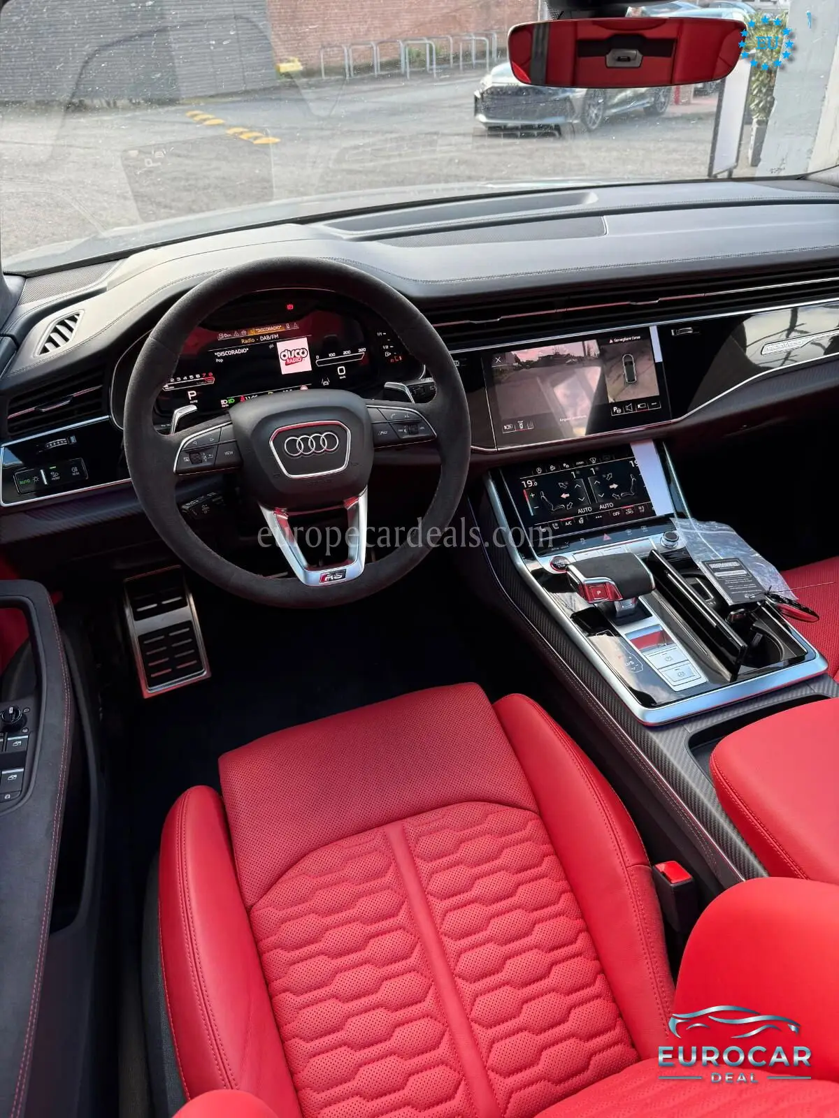 Audi RSQ8