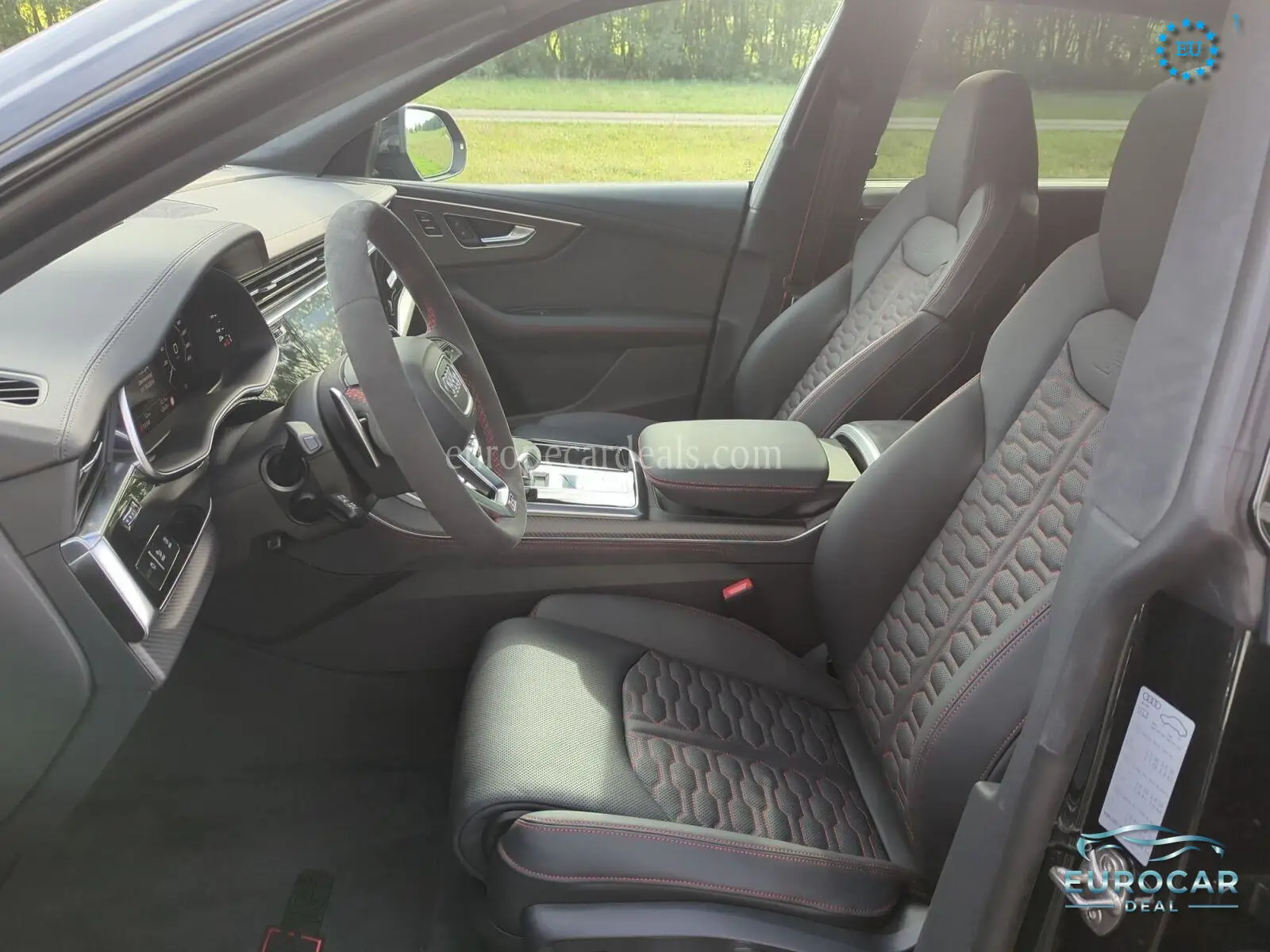 Audi RSQ8