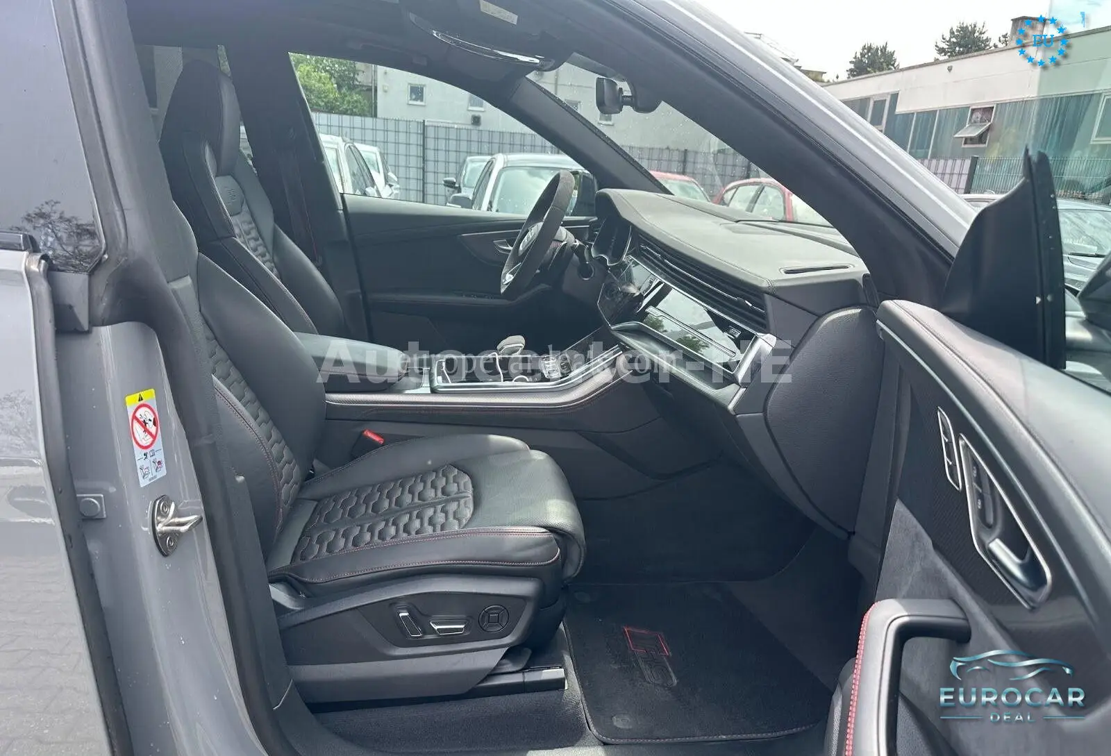 Audi RSQ8