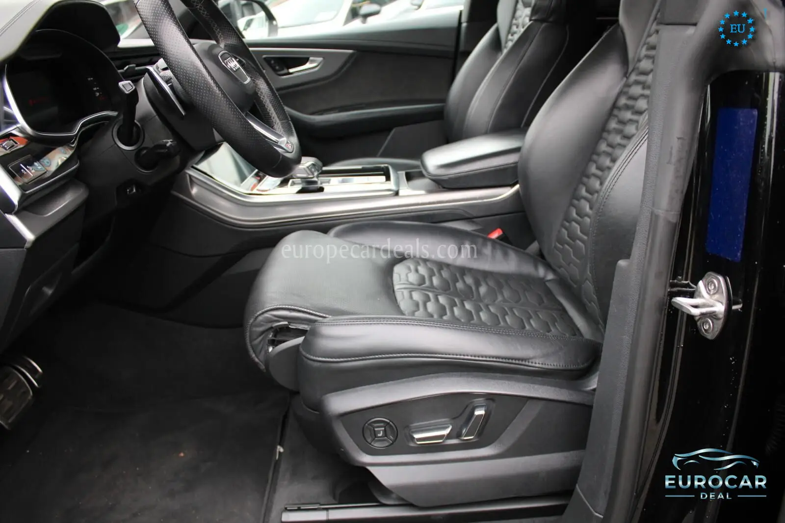 Audi RSQ8