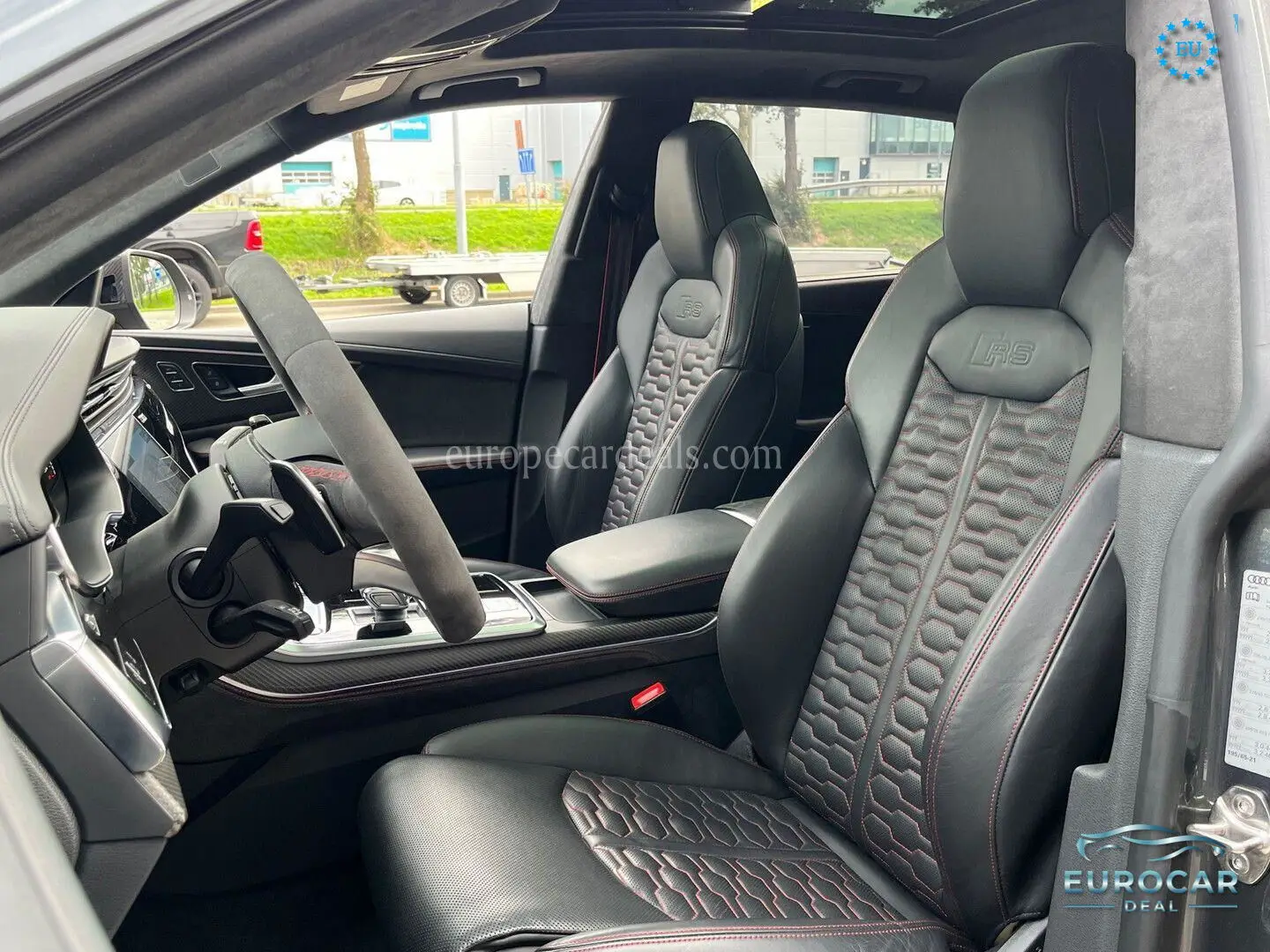 Audi RSQ8