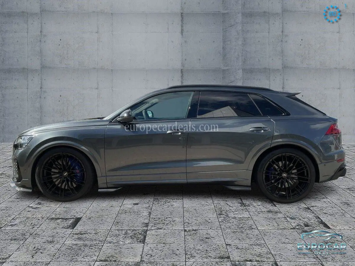 Audi RSQ8