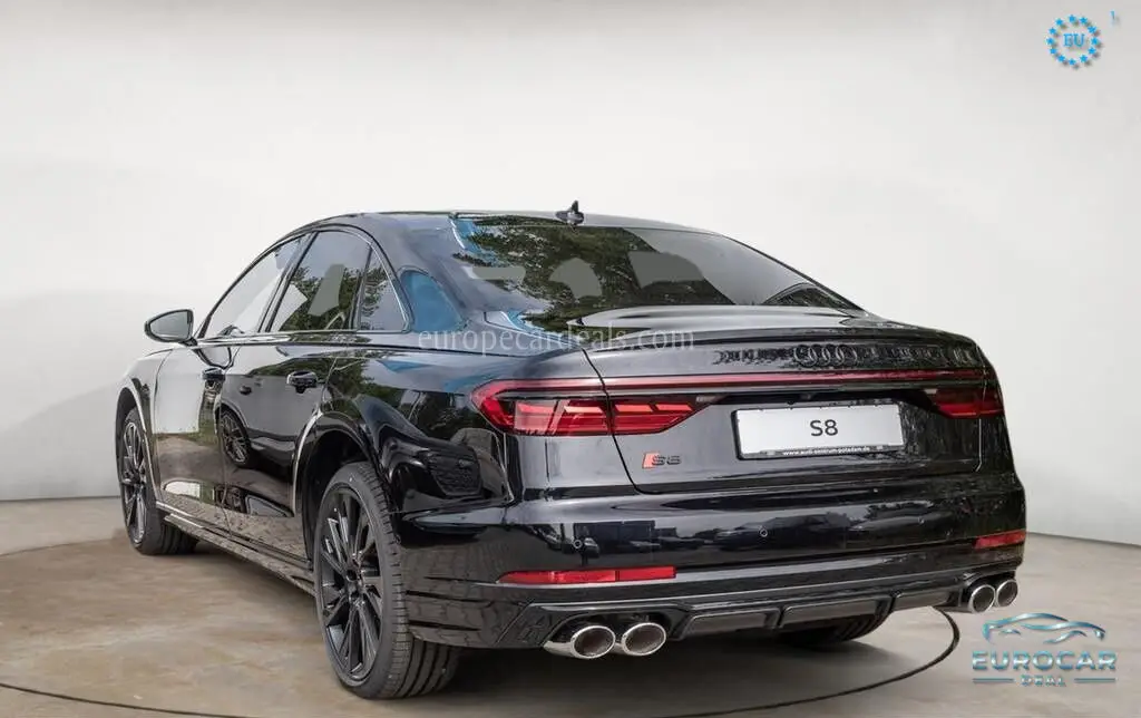 Audi S8