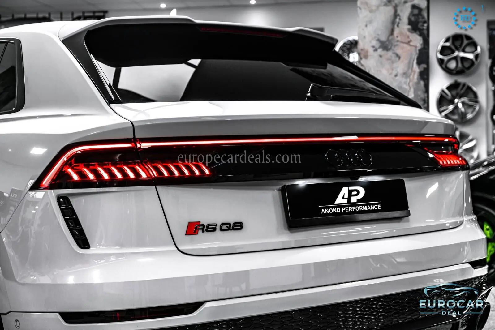 Audi RSQ8